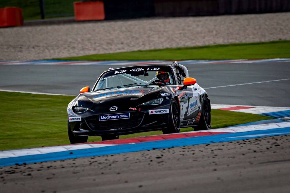 Wouter Jansen slaat terug met overwinning in eerste race op Assen
